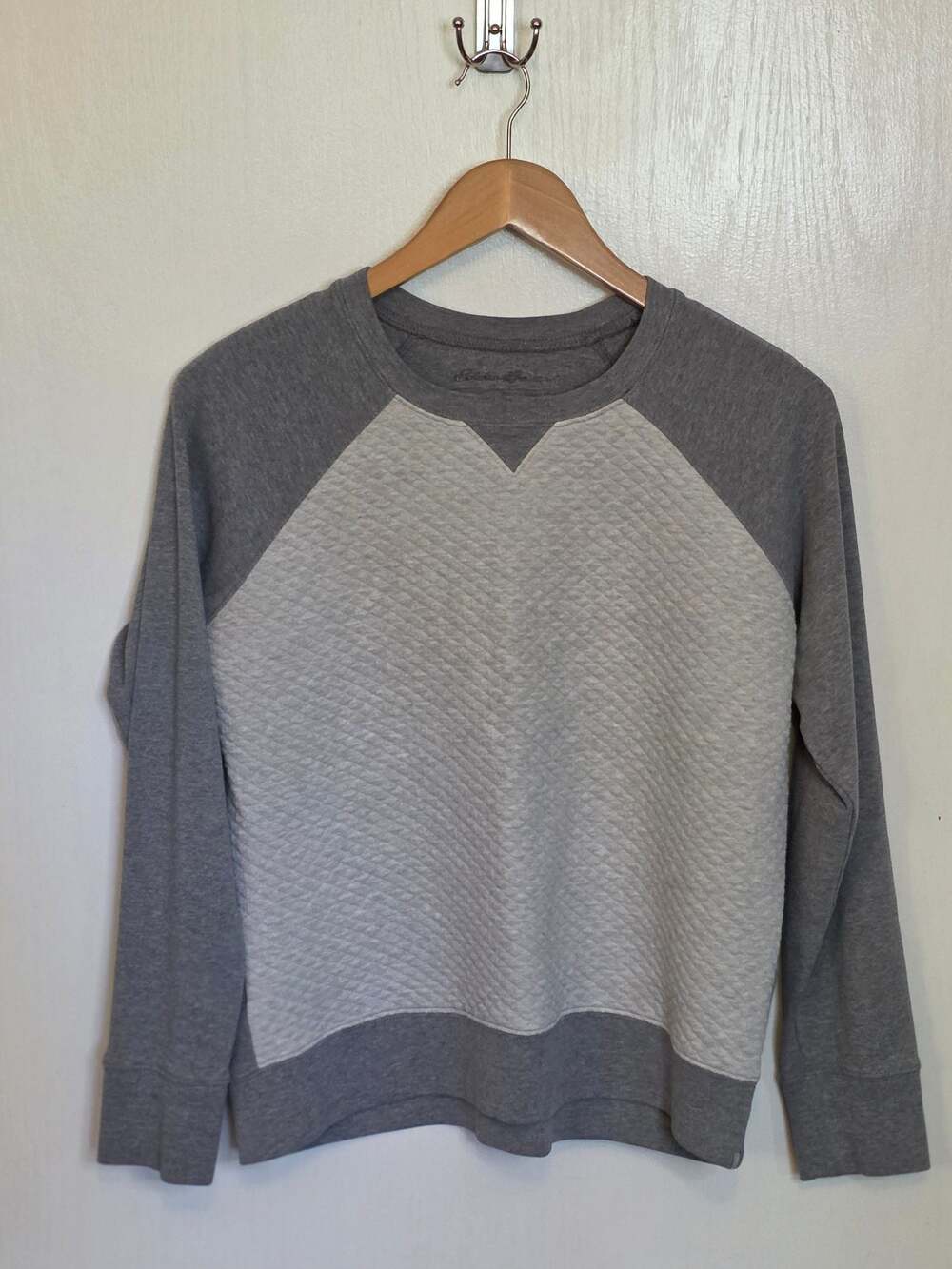 Eddie Bauer Sweatshirt Womens Medium Legend Wash Quilted Gray